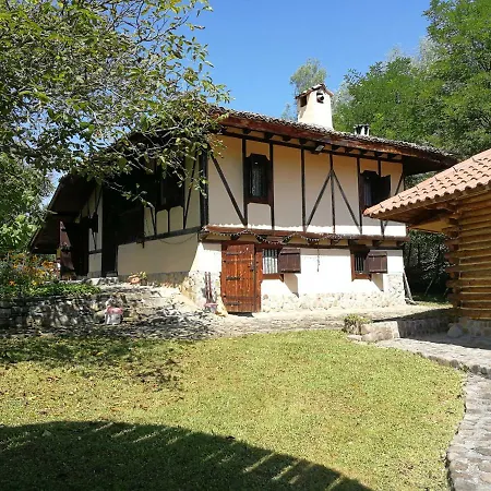 Feriehus горска къща в петроф хоф Elena